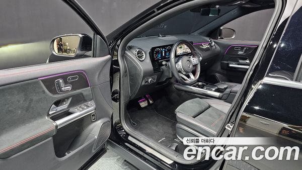 Mercedes-Benz GLA 2023, фото 11