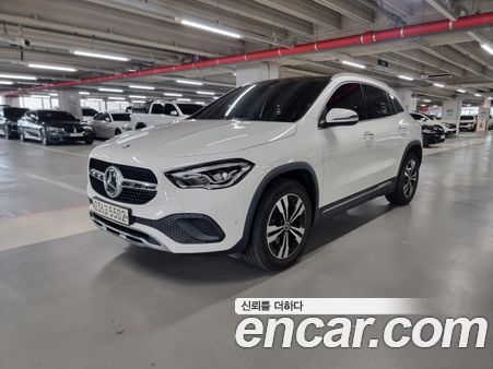 Mercedes-Benz GLA 2021
