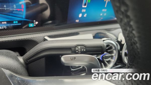 Mercedes-Benz A-Class 2024, фото 9