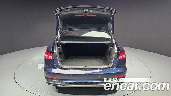 Audi A6 2020, фото 20
