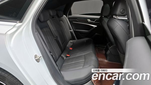 Audi A6 2023, фото 12