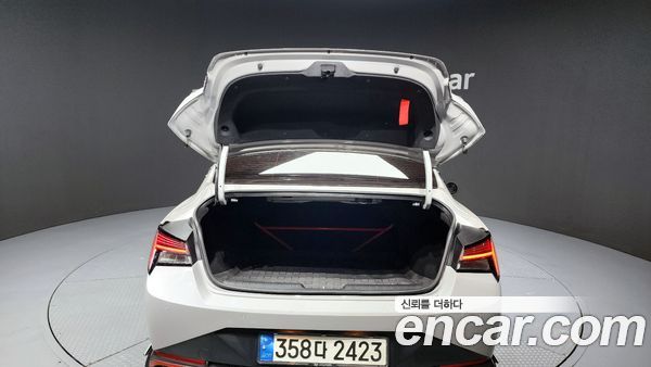 Hyundai Elantra 2022, фото 20