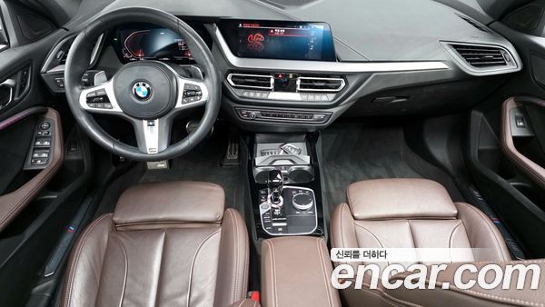 BMW 1 Series 2023, фото 7