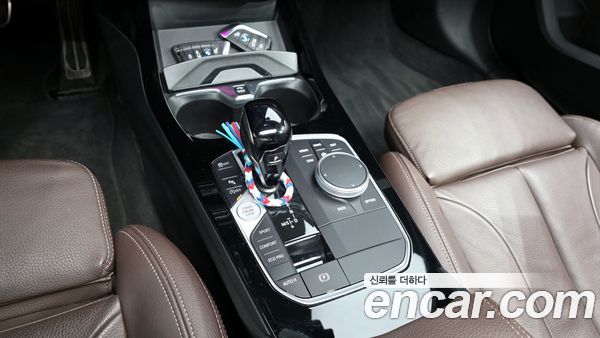 BMW 1 Series 2023, фото 9