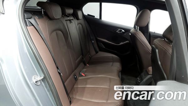 BMW 1 Series 2023, фото 12