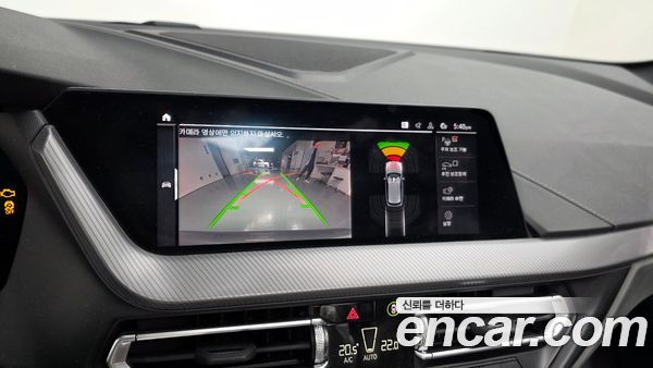 BMW 1 Series 2023, фото 15