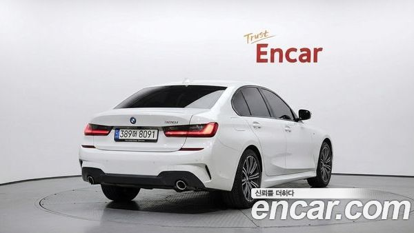 BMW 3 Series 2022, фото 2