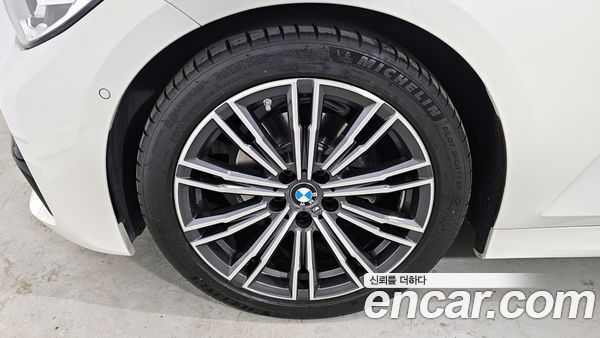 BMW 3 Series 2022, фото 5