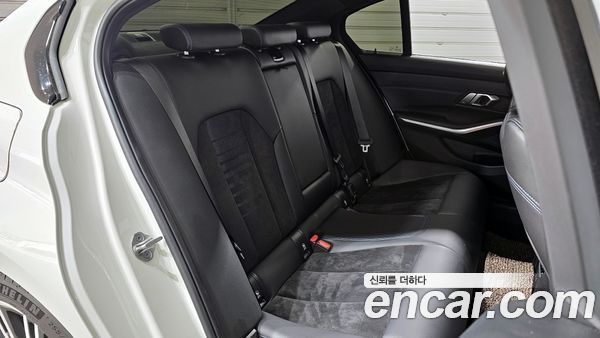 BMW 3 Series 2022, фото 12