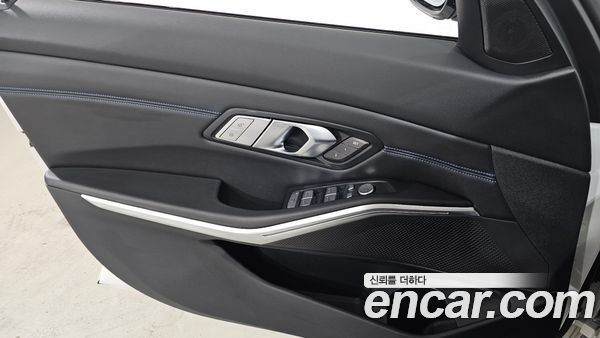 BMW 3 Series 2022, фото 14