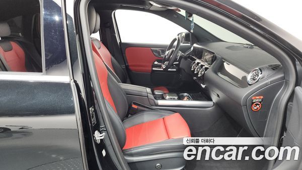 Mercedes-Benz GLA 2023, фото 11