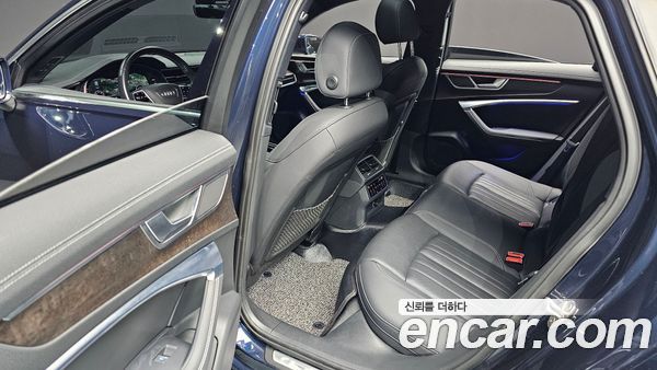 Audi A6 2020, фото 17