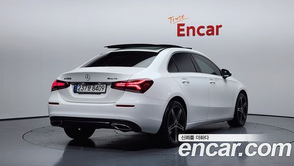 Mercedes-Benz A-Class 2020, фото 2