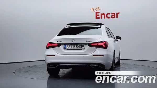 Mercedes-Benz A-Class 2020, фото 4