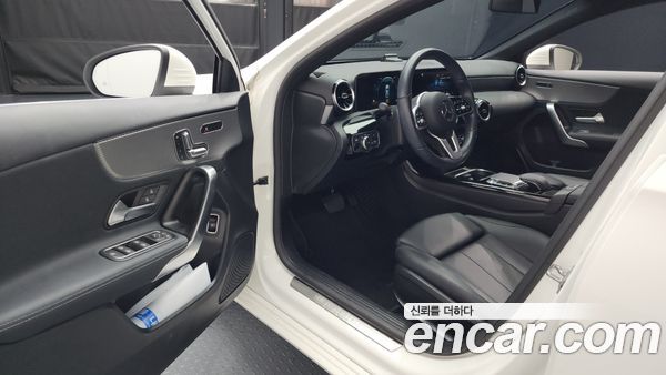 Mercedes-Benz A-Class 2020, фото 10