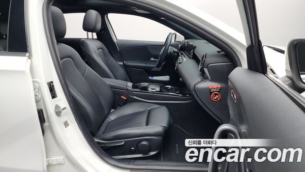 Mercedes-Benz A-Class 2020, фото 11