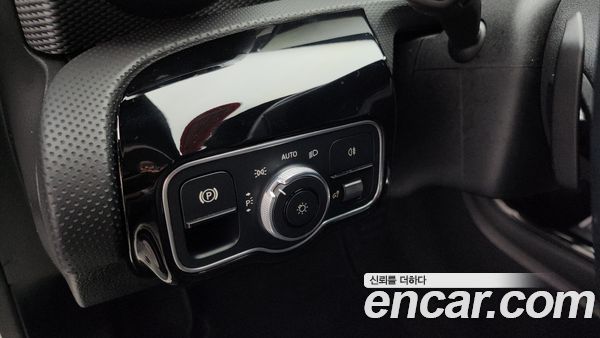 Mercedes-Benz A-Class 2020, фото 17