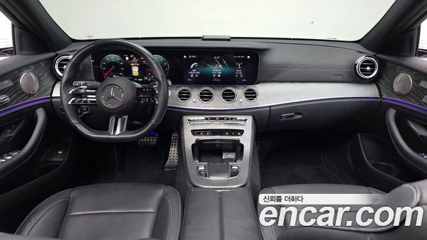 Mercedes-Benz E-Class 2022, фото 6