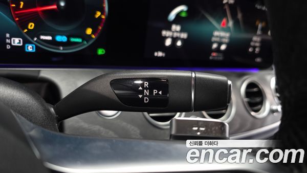 Mercedes-Benz E-Class 2022, фото 8