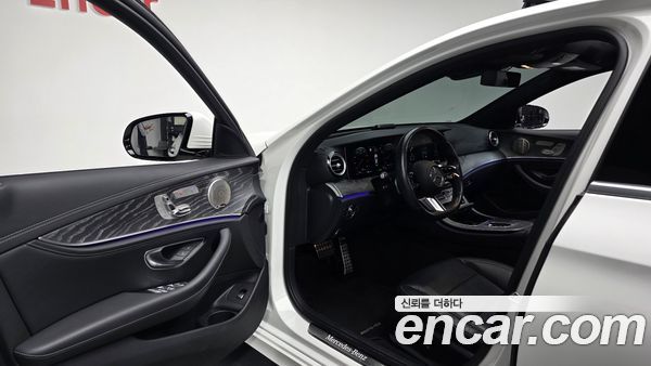Mercedes-Benz E-Class 2022, фото 11