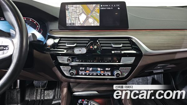 BMW 5 Series 2020, фото 14