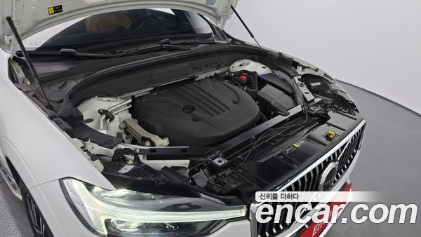 Volvo XC60 2022, фото 6