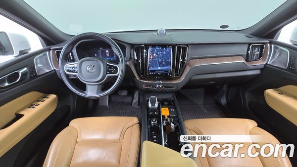 Volvo XC60 2022, фото 7