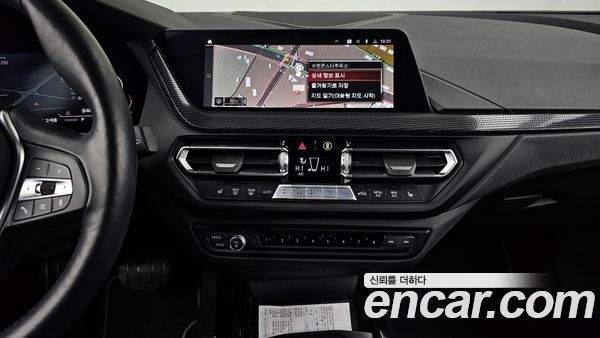 BMW 1 Series 2024, фото 14