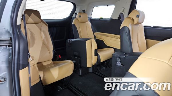 Kia Carnival 2021, фото 13