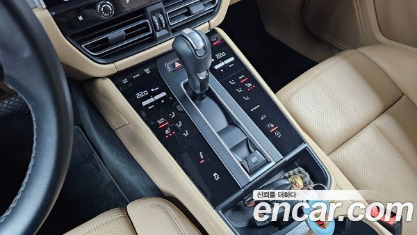 Porsche Macan 2022, фото 9