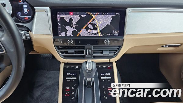 Porsche Macan 2022, фото 16