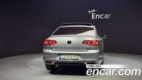 Volkswagen Passat 2022, фото 4