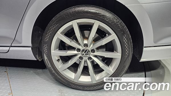 Volkswagen Passat 2022, фото 5