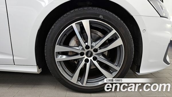 Audi A6 2022, фото 5