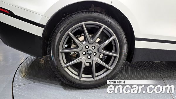 Land Rover Range Rover Velar 2022, фото 5