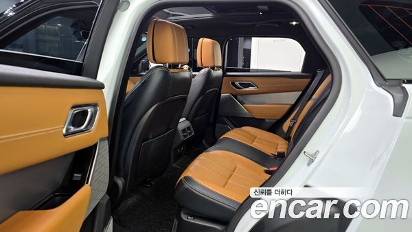 Land Rover Range Rover Velar 2022, фото 12