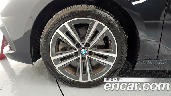BMW 1 Series 2022, фото 5
