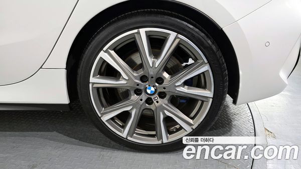 BMW 1 Series 2022, фото 5