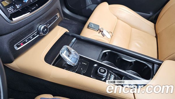 Volvo XC90 2021, фото 9