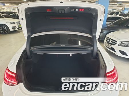 Mercedes-Benz CLS 2023, фото 16
