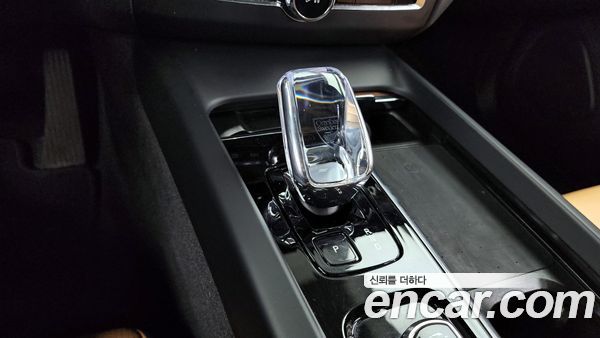Volvo XC60 2024, фото 9