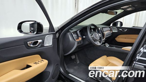 Volvo XC60 2024, фото 10