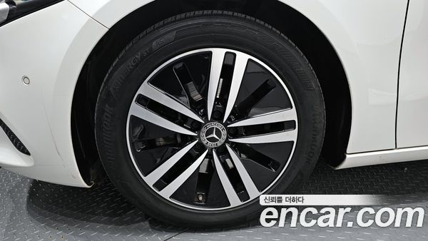 Mercedes-Benz A-Class 2021, фото 5