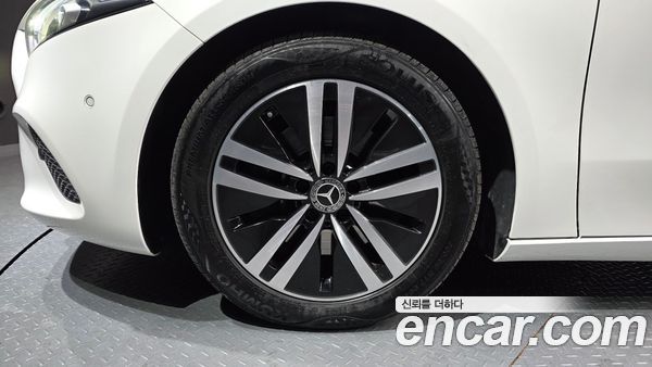 Mercedes-Benz A-Class 2021, фото 5