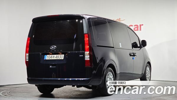 Hyundai Staria 2023, фото 2