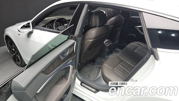 Audi A7 2021, фото 12