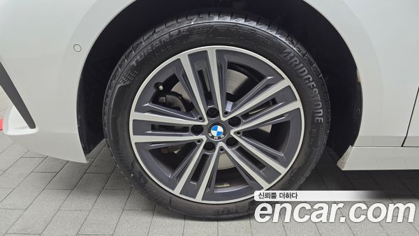 BMW 1 Series 2022, фото 5
