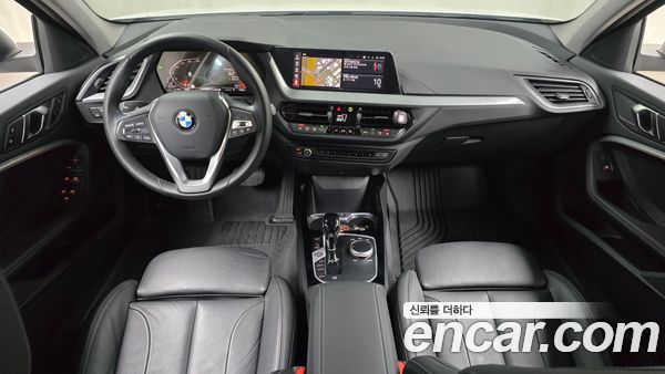 BMW 1 Series 2022, фото 7