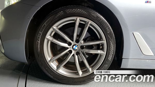 BMW 5 Series 2020, фото 5