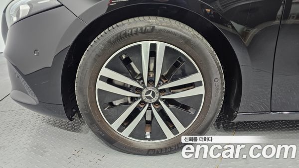 Mercedes-Benz A-Class 2022, фото 5